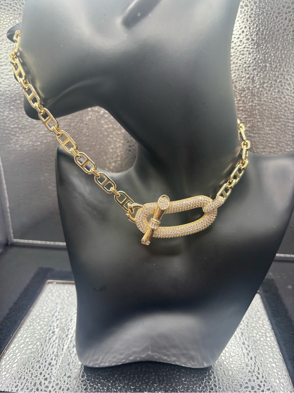 Gold Pavé Toggle Chain Necklace - Women Jewelry